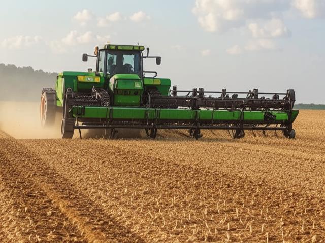 Сельхозтехника Deere теряет в продажах: падение выручки на 17%