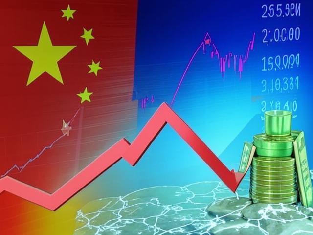 Рубль теряет позиции из-за снижения цен на нефть и укрепления юаня