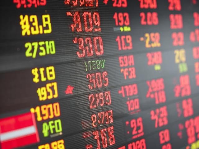 Российский рынок акций растет благодаря повышению цен на нефть
