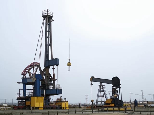 Нефтегазовые компании увеличили число буровых установок в октябре